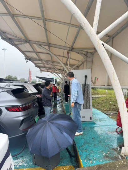 冒雨2.png 冒雨2.png